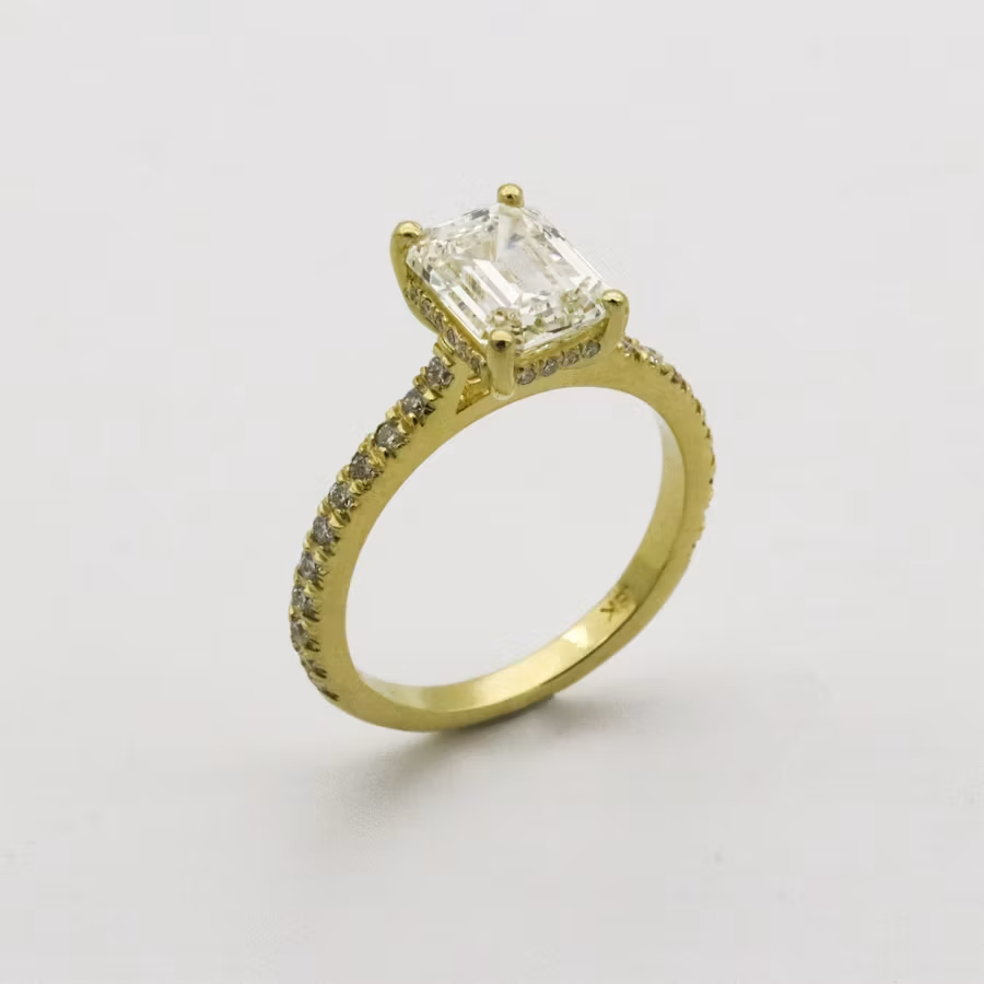 Ladies Ring